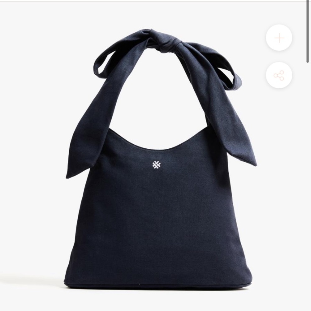 NWT Pamela Munson Bow Bag